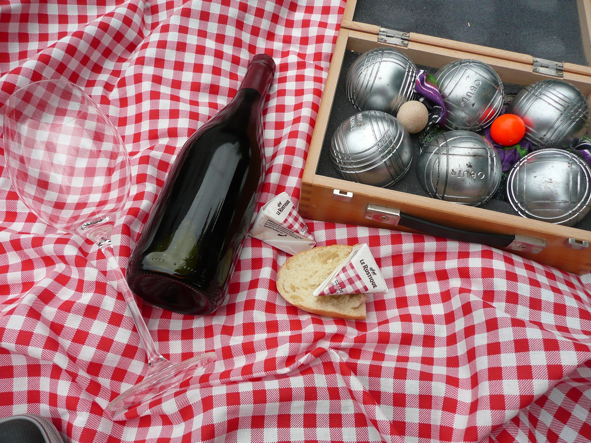 5 Reasons Why Selling is Like …. Organising a Picnic